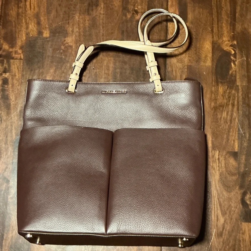Michael Kors Brown Pebbled Leather Medium Bedford Pocket Tote Bag NWT - Picture 1 of 11